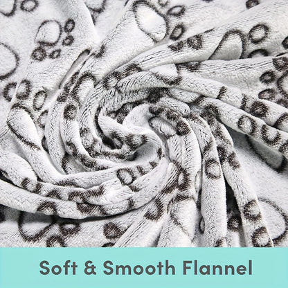 Soft Fluffy Pet Blanket - High-Quality Warm Cartoon Pattern Mat for Cats & Dogs